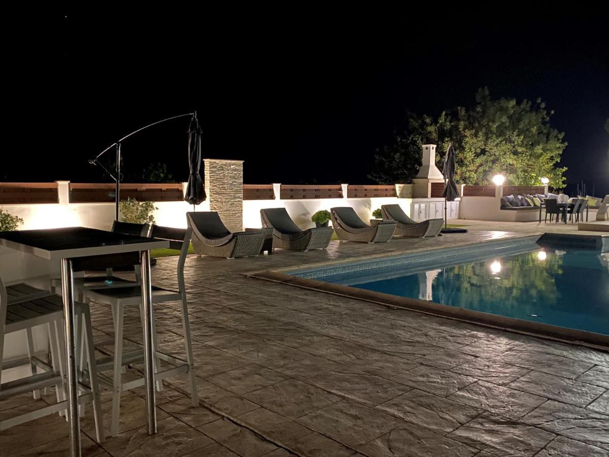 The Belvedere Villa Latchi Lachi Exterior foto